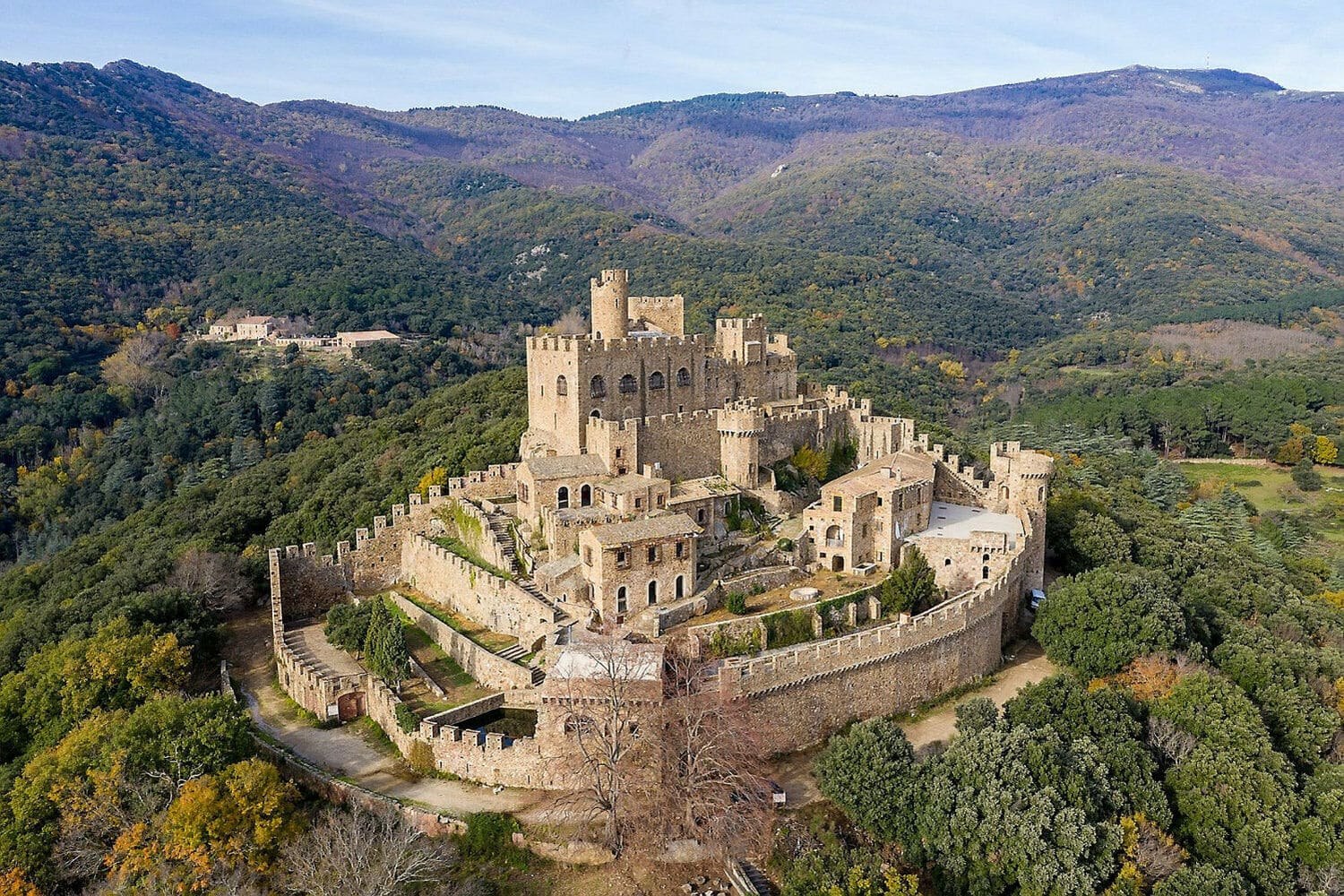 Els 6 castells més espectaculars a Catalunya