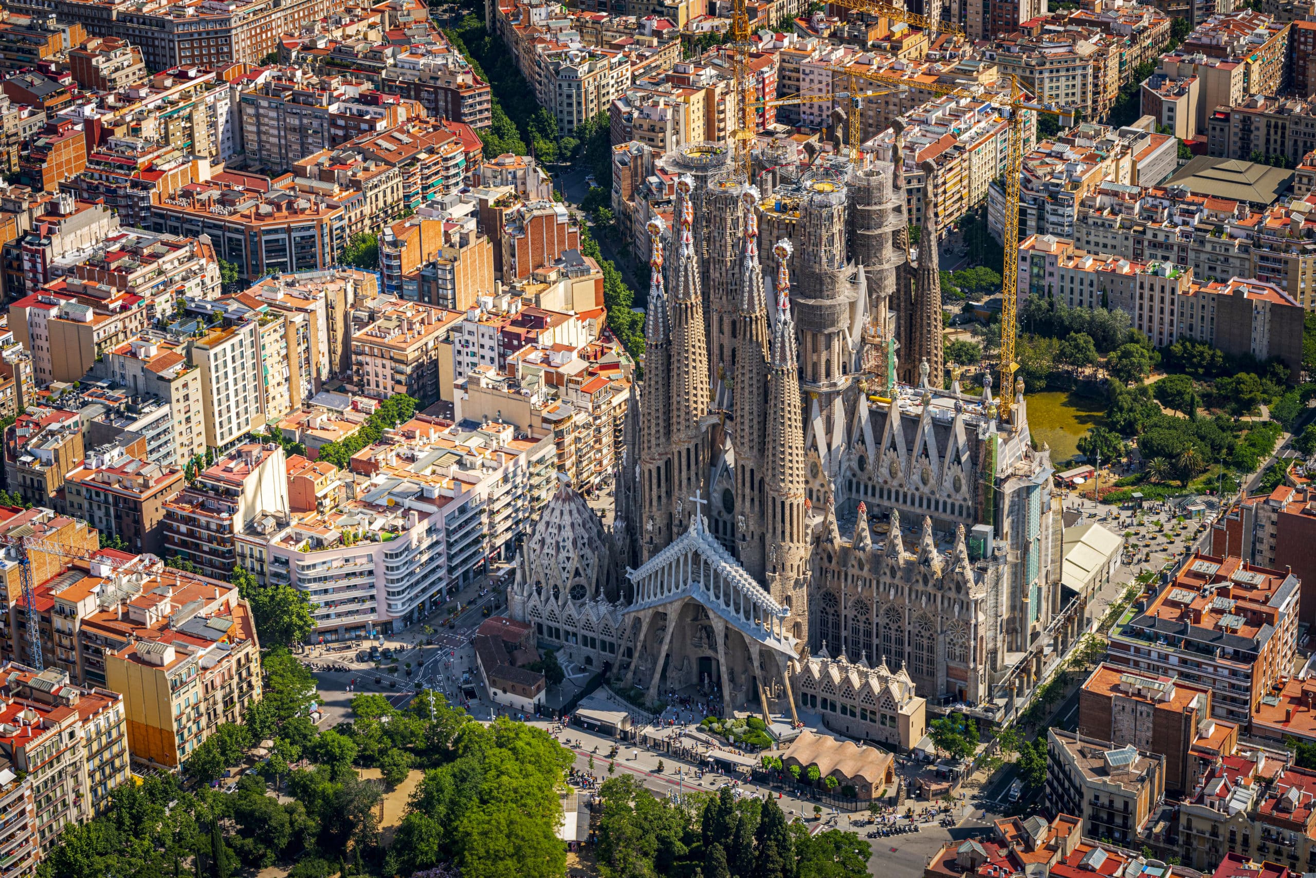 Ruta per la Casa Planells i el Barri de la Sagrada Família